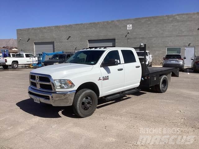 RAM 3500 Tovornjaki s kesonom/platojem