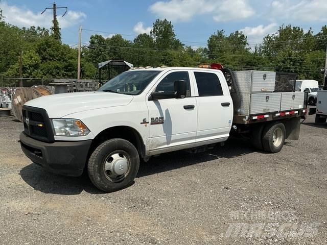 RAM 3500 Tovornjaki s kesonom/platojem