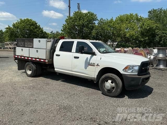 RAM 3500 Tovornjaki s kesonom/platojem