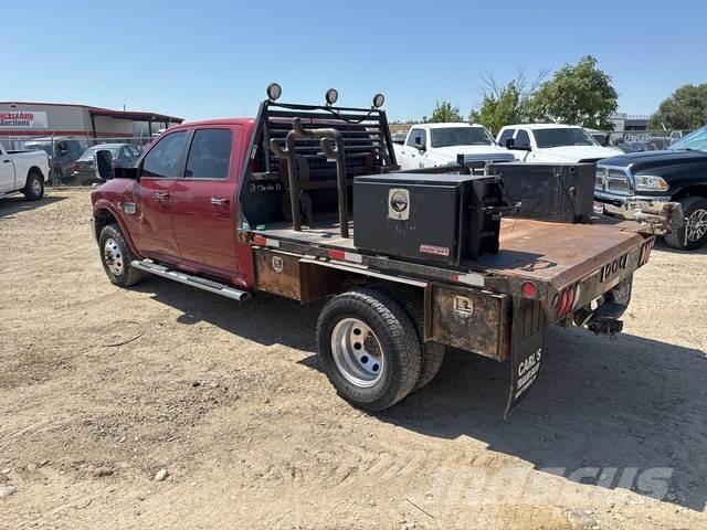 RAM 3500 Tovornjaki s kesonom/platojem