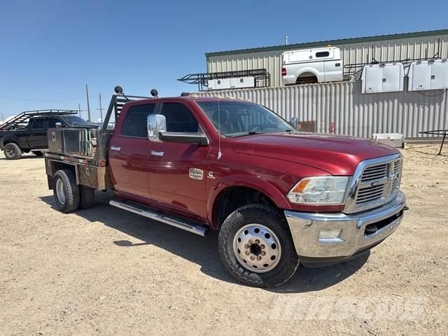 RAM 3500 Tovornjaki s kesonom/platojem
