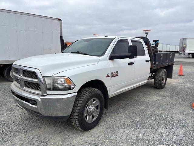 RAM 3500 Tovornjaki s kesonom/platojem