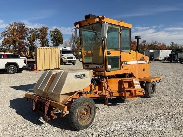 Rosco RB-48 Stroji za notranje pometanje