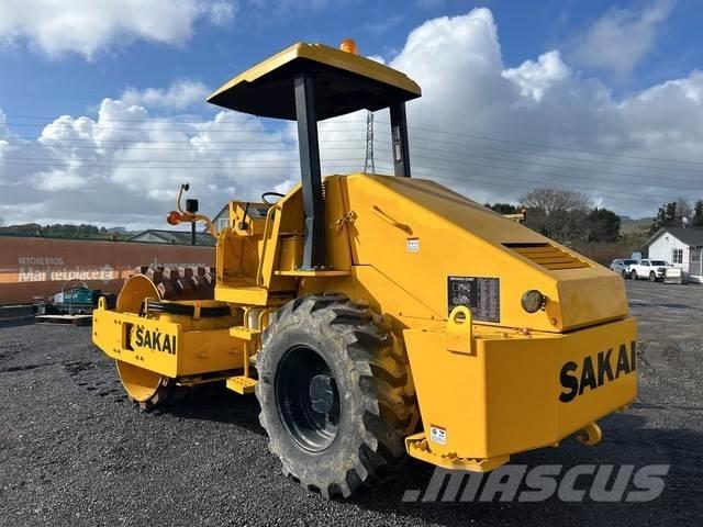 Sakai SV400TF Enojni valjarji