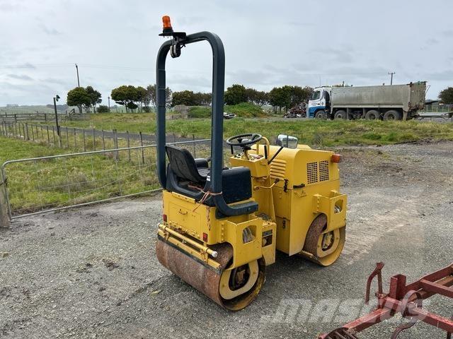 Sakai SW250 Dvojni valjarji