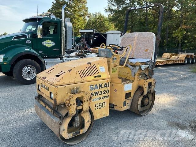Sakai SW320 Dvojni valjarji