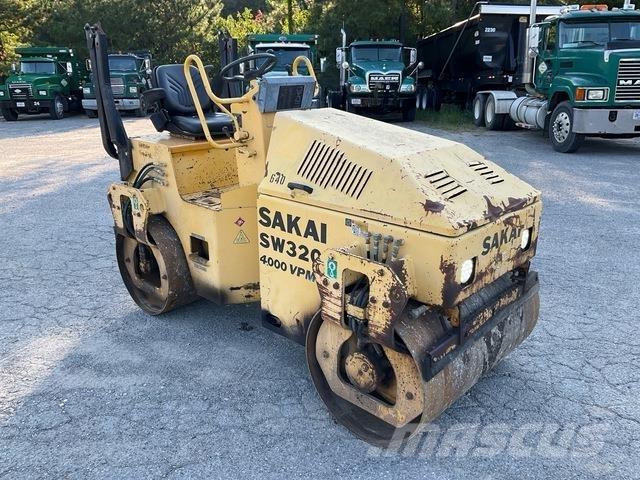 Sakai SW320 Dvojni valjarji
