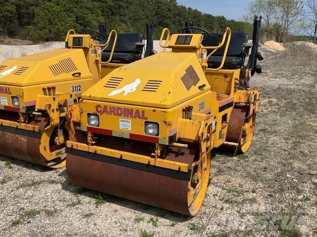 Sakai SW330 Dvojni valjarji