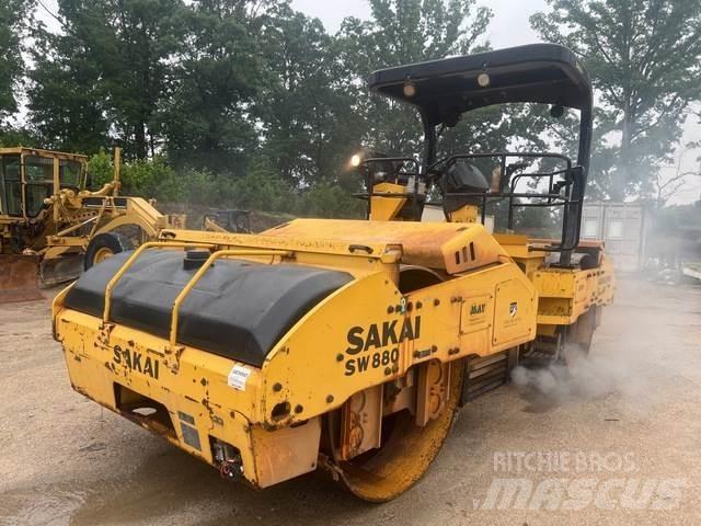 Sakai SW880 Dvojni valjarji