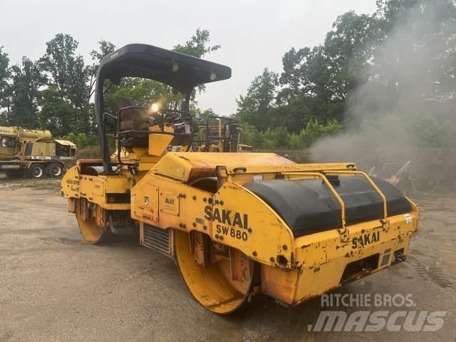 Sakai SW880 Dvojni valjarji
