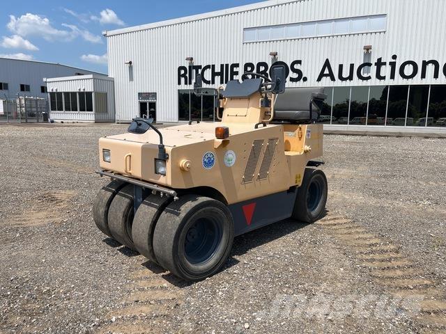 Sakai TS160 Kombinirani valjarji