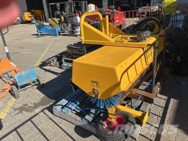  Sewell B200 Metle