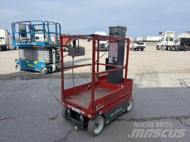 SkyJack SJ12 Vertikalna dvigala