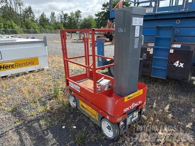 SkyJack SJ12 Vertikalna dvigala