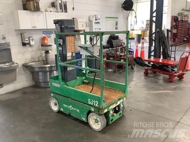 SkyJack SJ12 Vertikalna dvigala