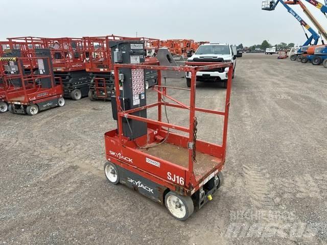 SkyJack SJ16 Vertikalna dvigala