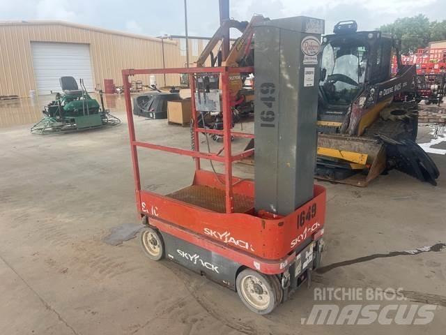 SkyJack SJ16 Vertikalna dvigala
