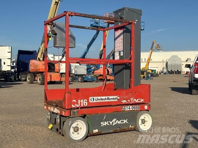 SkyJack SJ16 Vertikalna dvigala