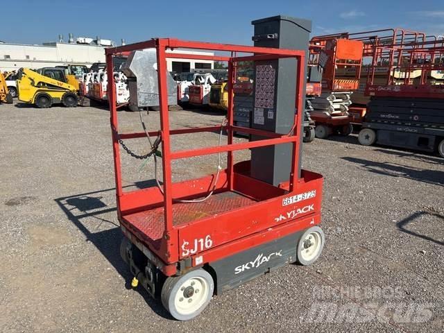 SkyJack SJ16 Vertikalna dvigala