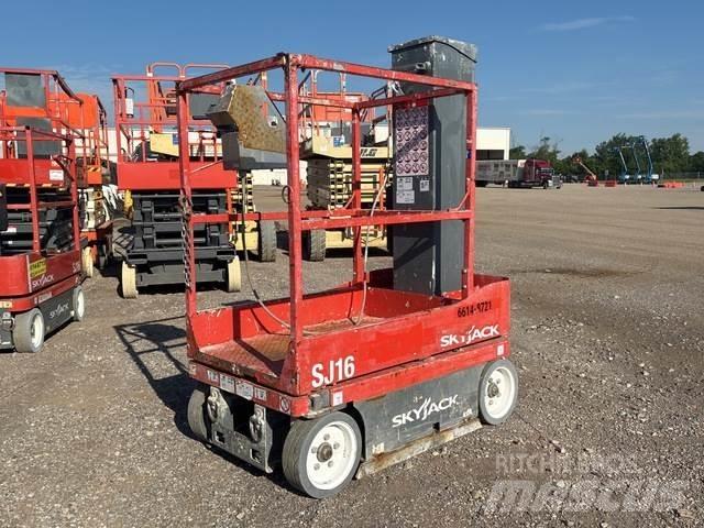 SkyJack SJ16 Vertikalna dvigala