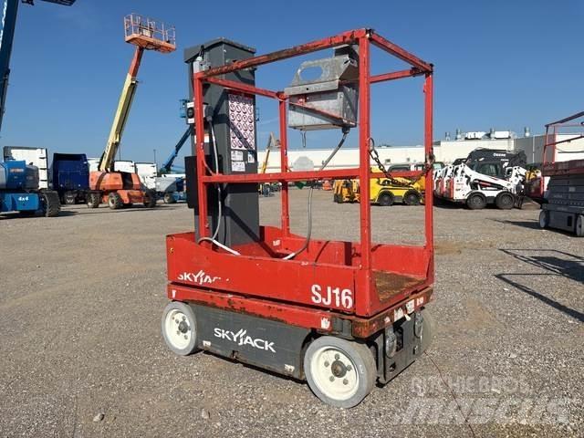 SkyJack SJ16 Vertikalna dvigala