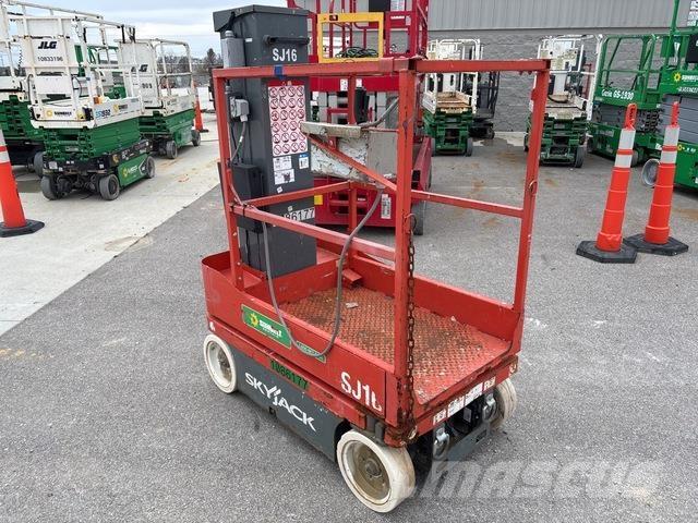 SkyJack SJ16 Vertikalna dvigala