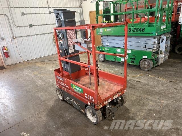 SkyJack SJ16 Vertikalna dvigala