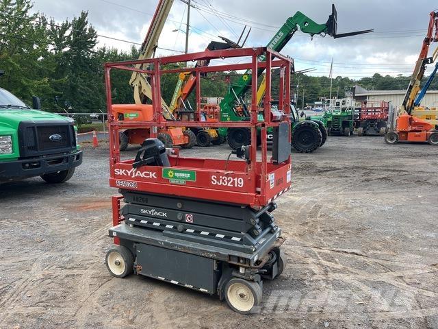 SkyJack SJ3219 Scissor lifts