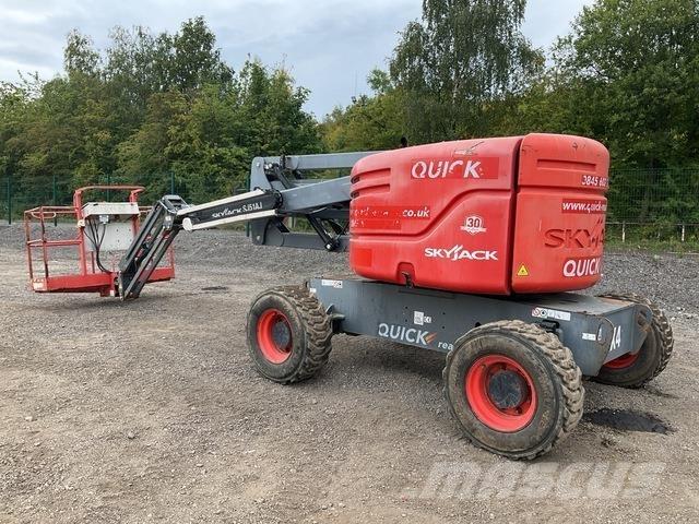 SkyJack SJ51AJ Zglobne dvižne ploščadi