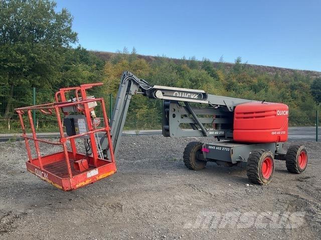 SkyJack SJ51AJ Zglobne dvižne ploščadi