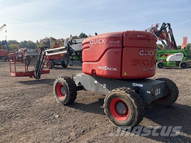 SkyJack SJ51AJ Zglobne dvižne ploščadi