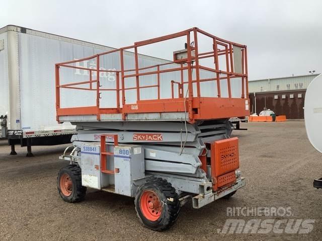 SkyJack SJ8841 Škarjaste dvižne ploščadi