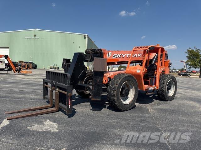 SkyTrak 10054 Teleskopski viličarji