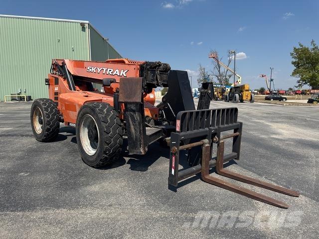 SkyTrak 10054 Teleskopski viličarji