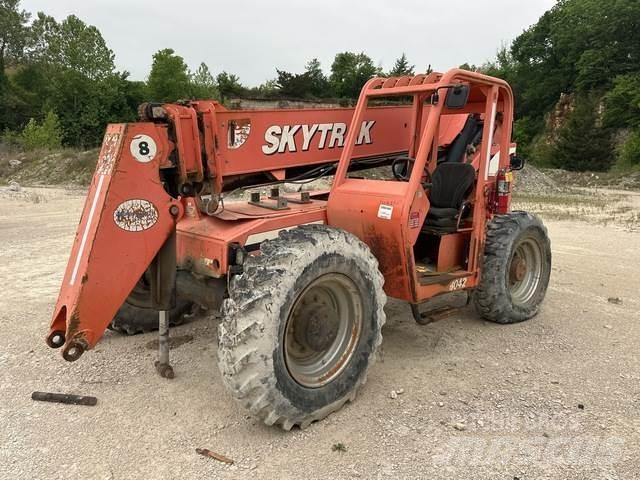 SkyTrak 8042 Teleskopski viličarji