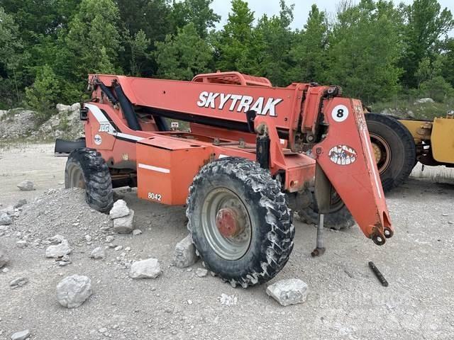 SkyTrak 8042 Teleskopski viličarji