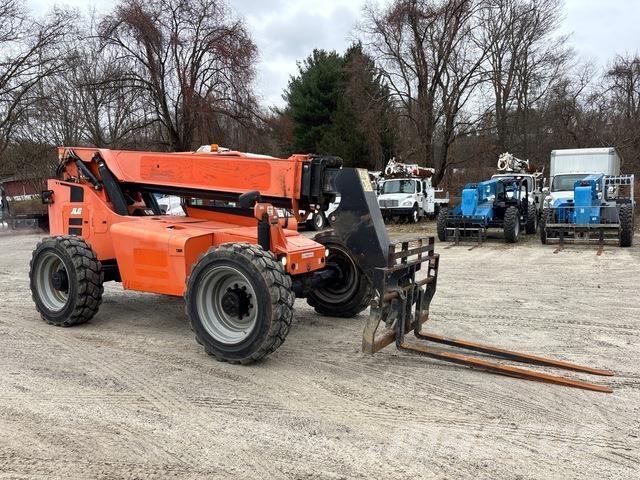 SkyTrak 8042 Teleskopski viličarji