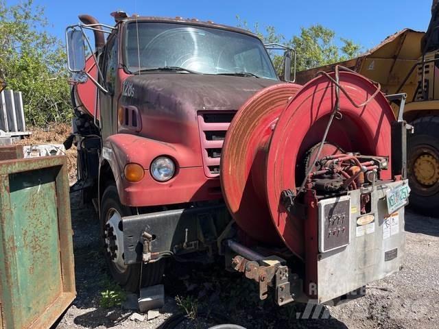 Sterling L7500 Vakuumski tovornjaki