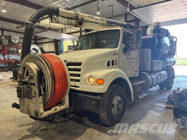 Sterling L7500 Vakuumski tovornjaki