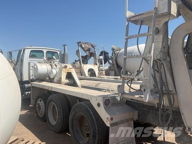 Sterling L9500 Drugi tovornjaki
