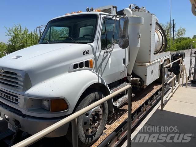 Sterling M7500 Vakuumski tovornjaki