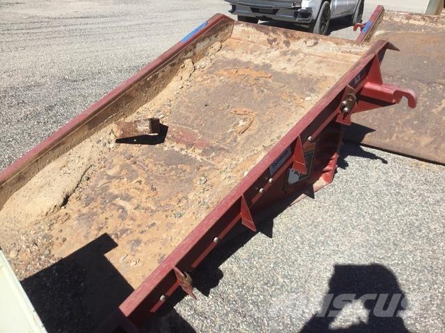  Syntron MF400 Hranilnice