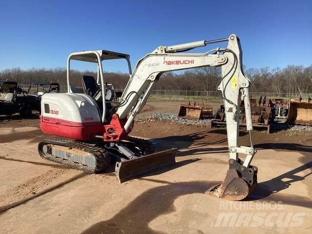 Takeuchi TB240 Bagri goseničarji