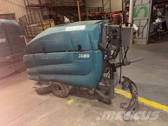 Tennant 5680 Stroji za ribanje in pomivanj tal