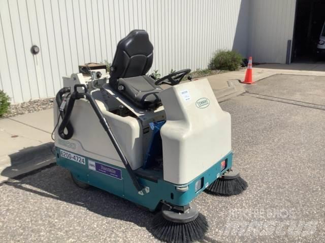 Tennant 6200 Stroji za notranje pometanje