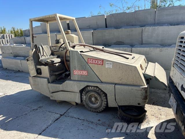 Tennant 800 Stroji za notranje pometanje