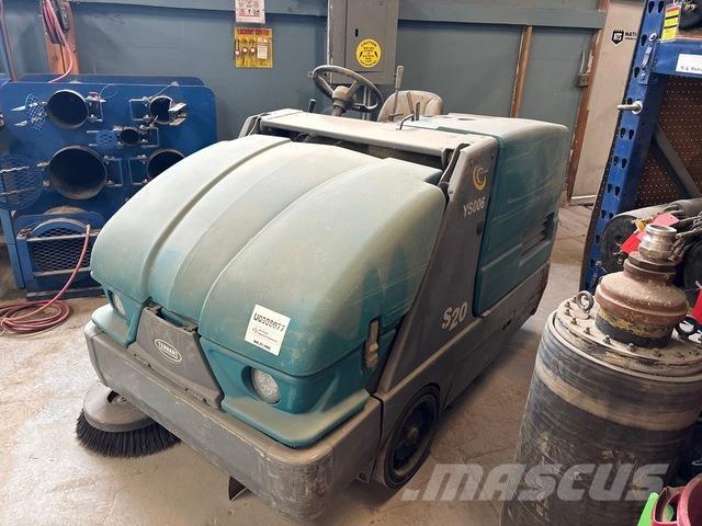 Tennant S20 Stroji za notranje pometanje