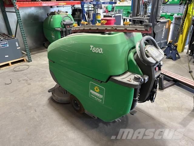 Tennant T600E Stroji za ribanje in pomivanj tal