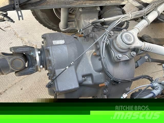 Terex FM420 Tovornjaki z žerjavom