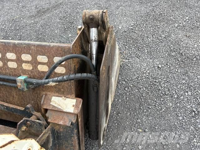 Terex PT30 Skid steer mini nakladalci